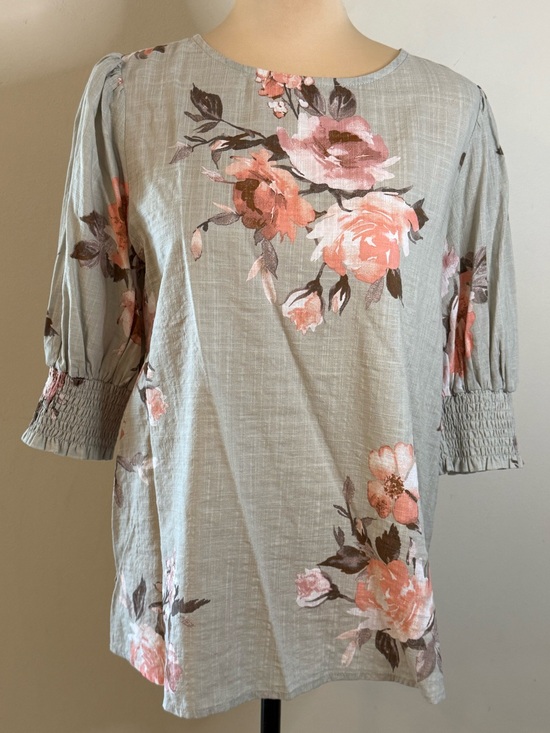 ODDY Tops - ODDY gray rose floral top elbow sleeves colorful roses SZ SM